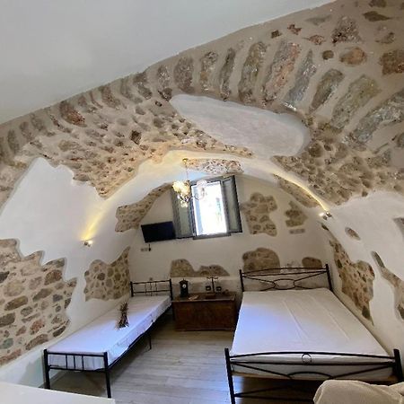 Moláoi Καμάρα Χωριό Φοινίκι , Kamara Finiki Village מראה חיצוני תמונה